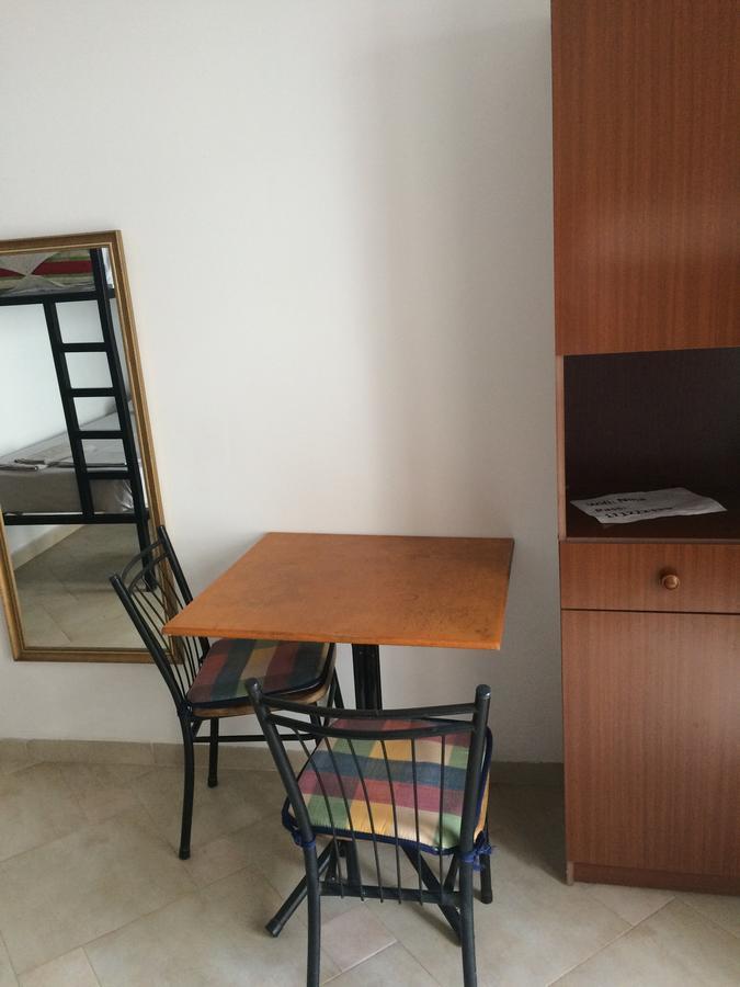 Nina Guest House Тирана Экстерьер фото