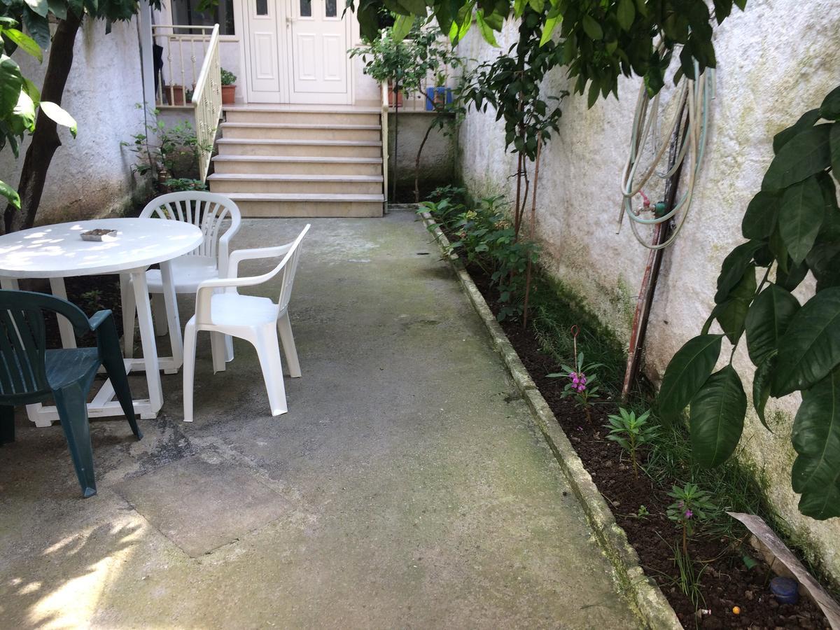 Nina Guest House Тирана Экстерьер фото