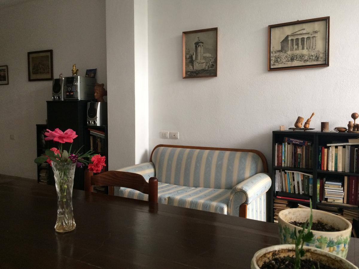 Nina Guest House Тирана Экстерьер фото