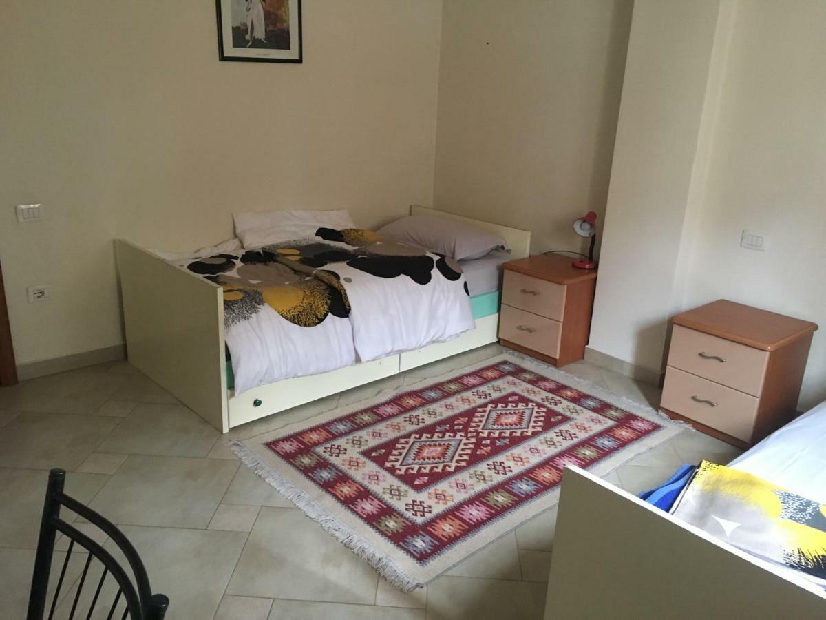 Nina Guest House Тирана Экстерьер фото