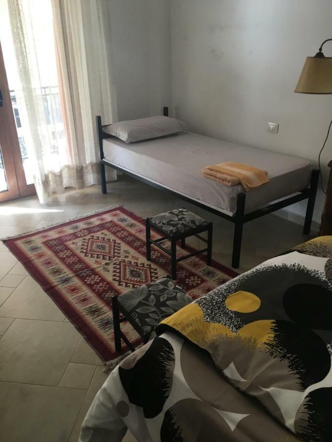 Nina Guest House Тирана Экстерьер фото