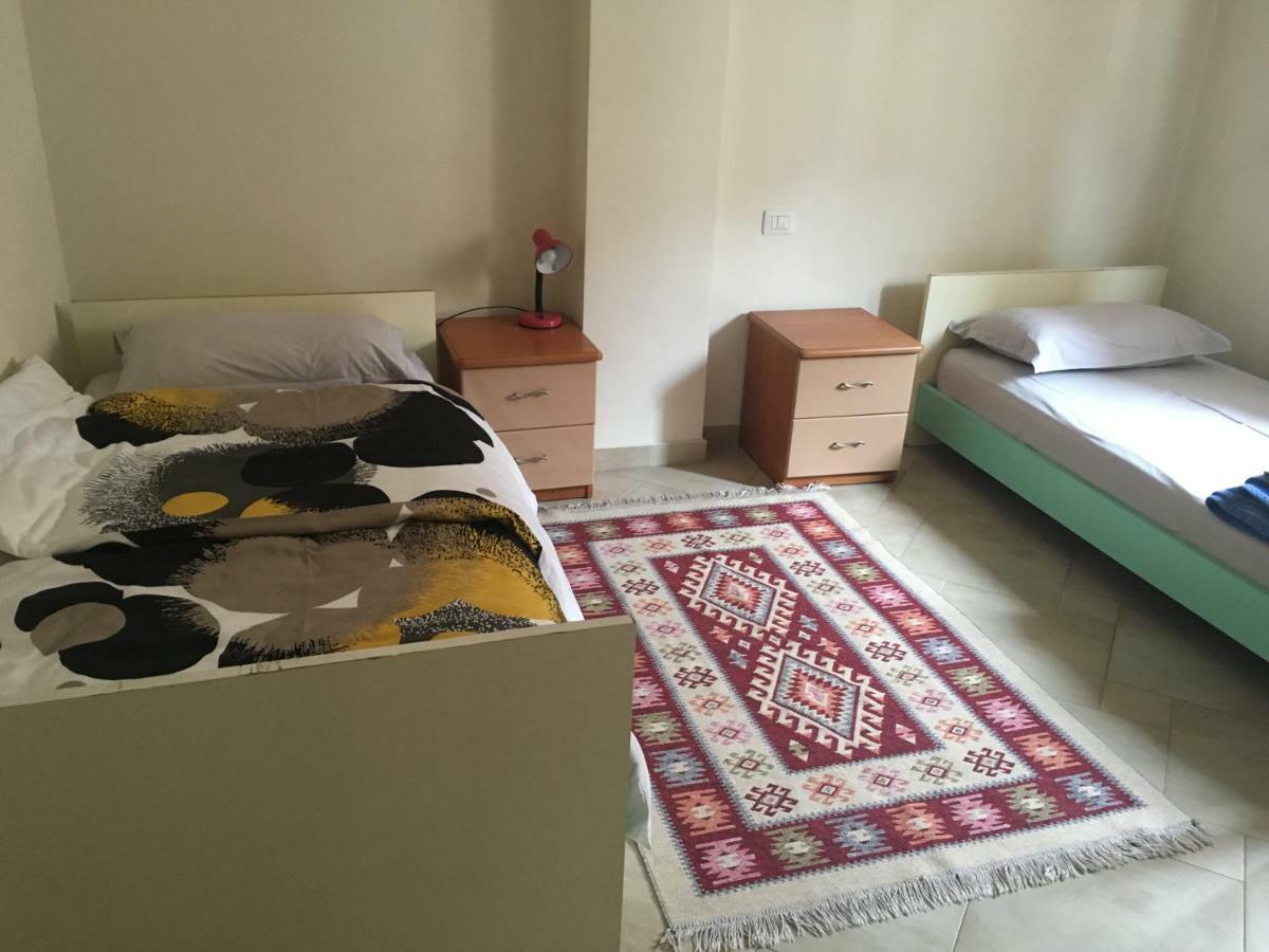 Nina Guest House Тирана Экстерьер фото